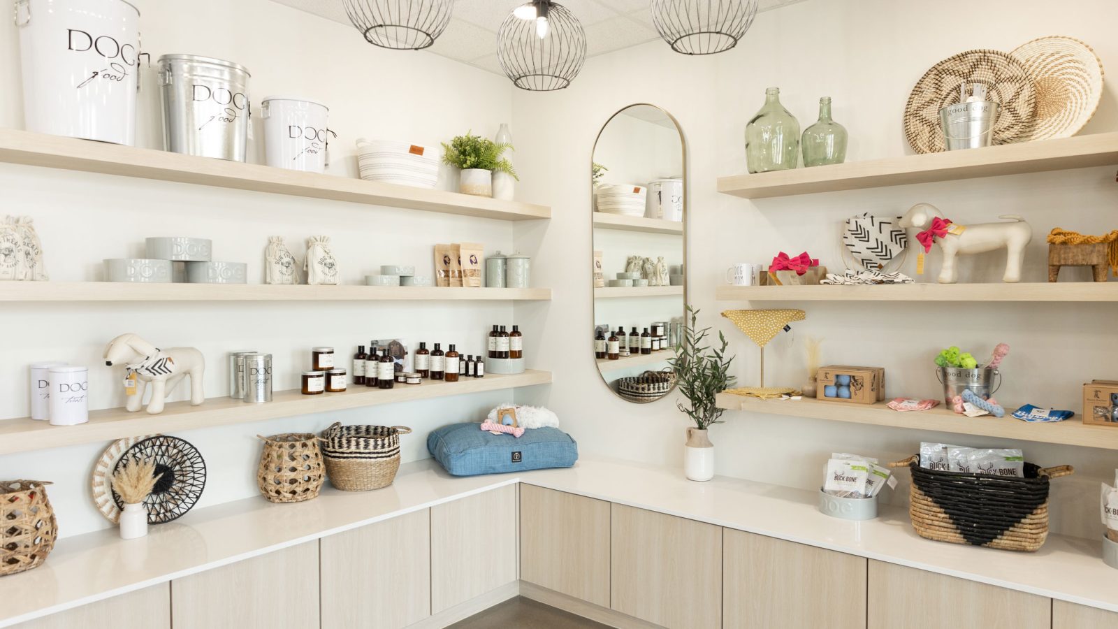 puppypaws-boutique-interior-01